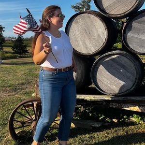 Meet your Posher, Stephanie